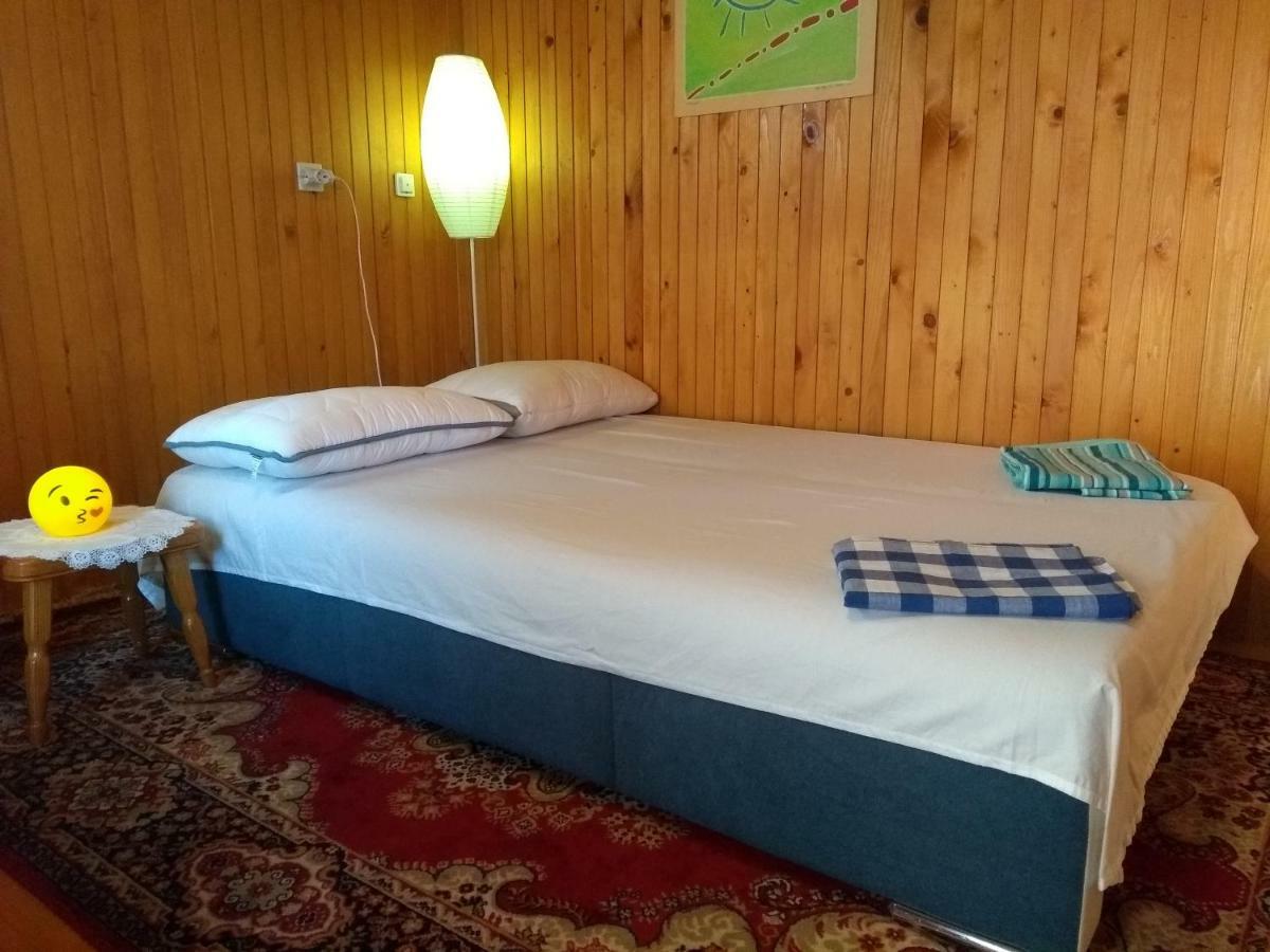 Merikotka - A Cozy Wooden Cottage, Slovenia Chalet *